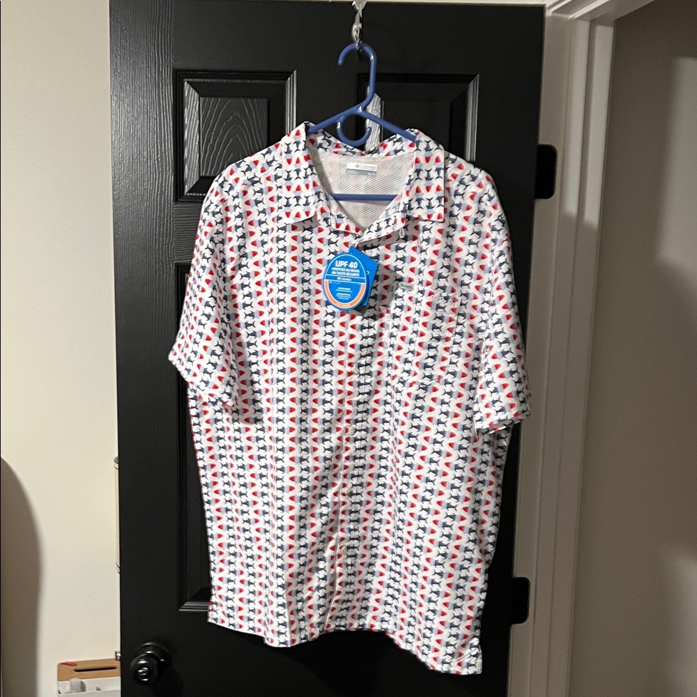 Men's Columbia White and Red Patterned Shirt